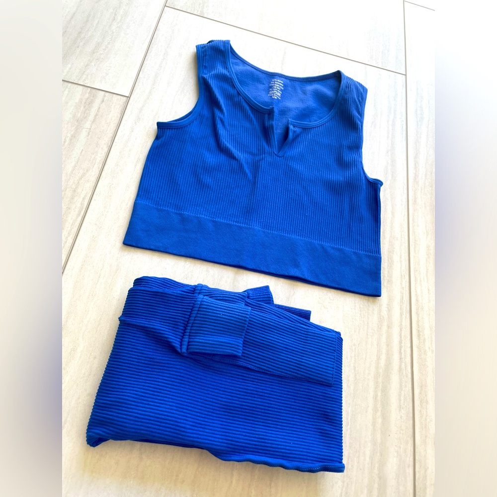 NWOT Blue Cargo Legging Workout Set - Size Small